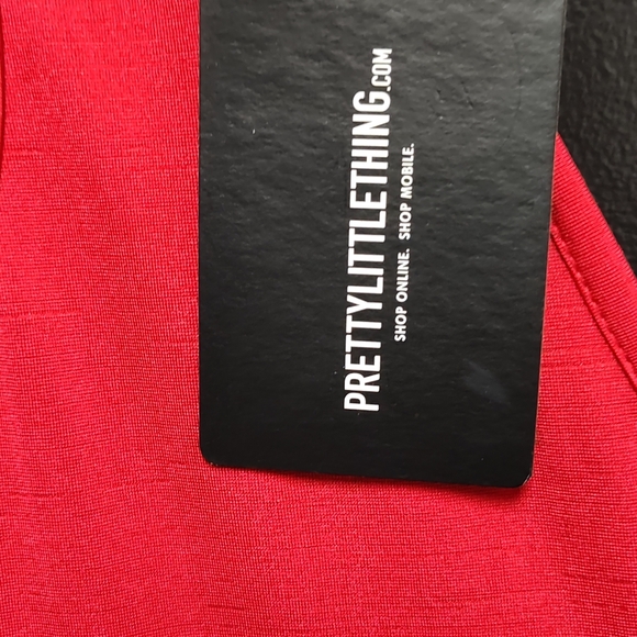 Red Dress - Picture 3 of 4